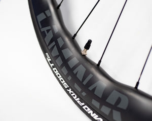 Laminar Aero Carbon Wheels Waved